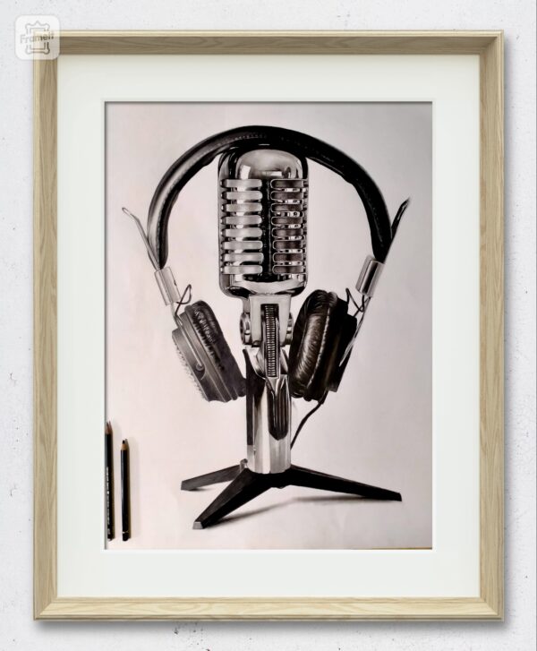 VINTAGE MICROPHONE, 2023 - Print - Edition limitée à 30 tirages